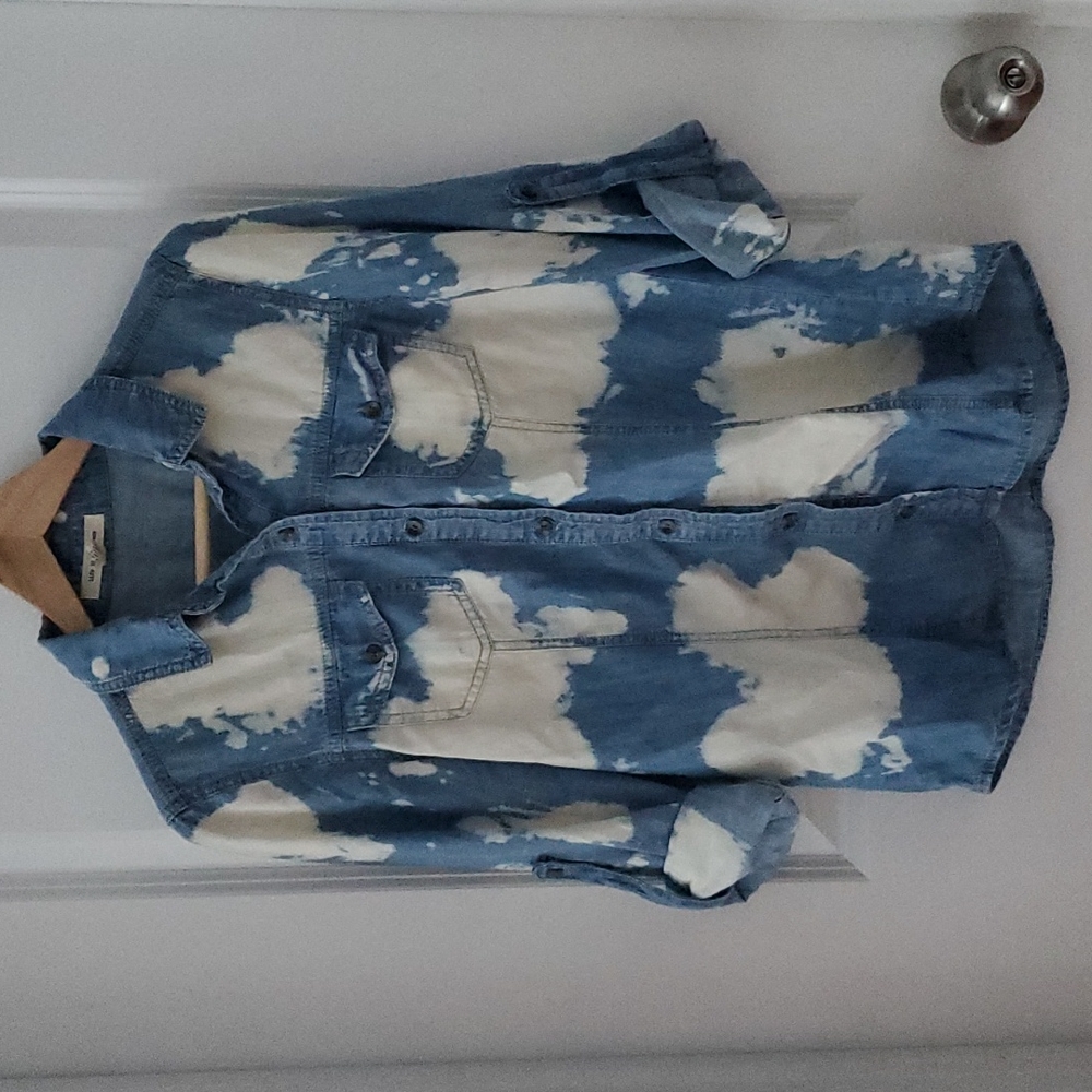 Life in Progress Acid Washed/ Bleached Button Up Shirt Size M